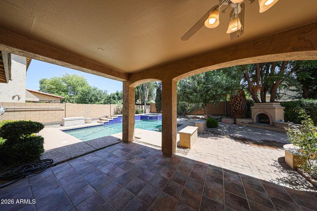 2407 E GLACIER Place, Chandler, AZ 85249