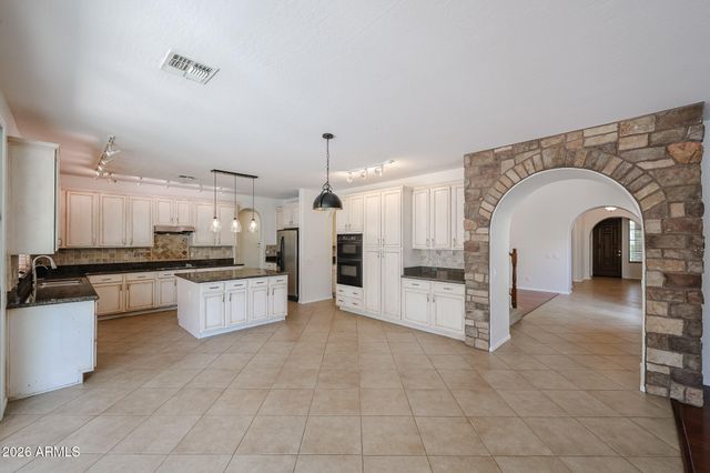 2407 E GLACIER Place, Chandler, AZ 85249