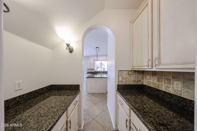 2407 E GLACIER Place, Chandler, AZ 85249