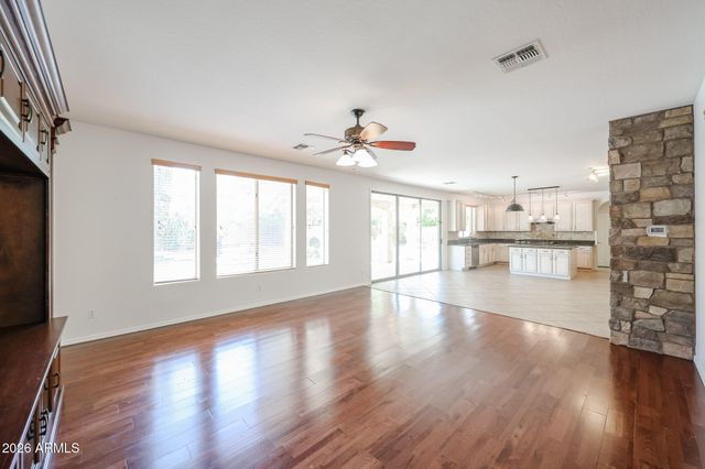 2407 E GLACIER Place, Chandler, AZ 85249