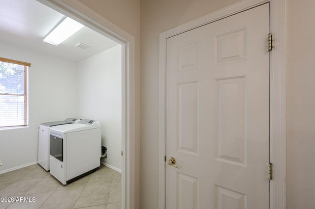 2407 E GLACIER Place, Chandler, AZ 85249
