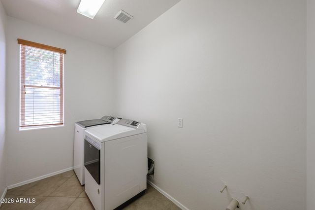 2407 E GLACIER Place, Chandler, AZ 85249