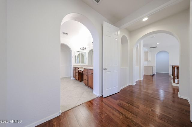 2407 E GLACIER Place, Chandler, AZ 85249