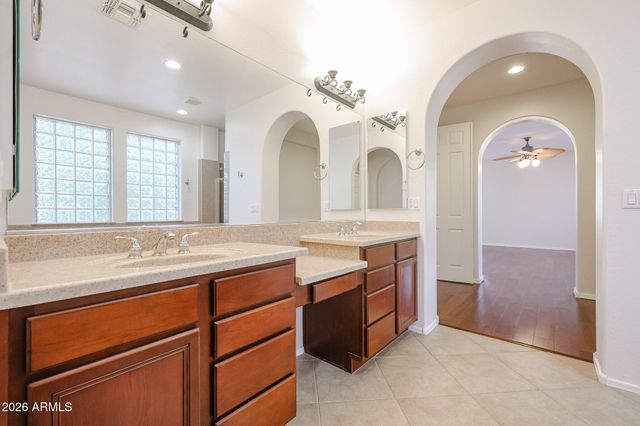 2407 E GLACIER Place, Chandler, AZ 85249