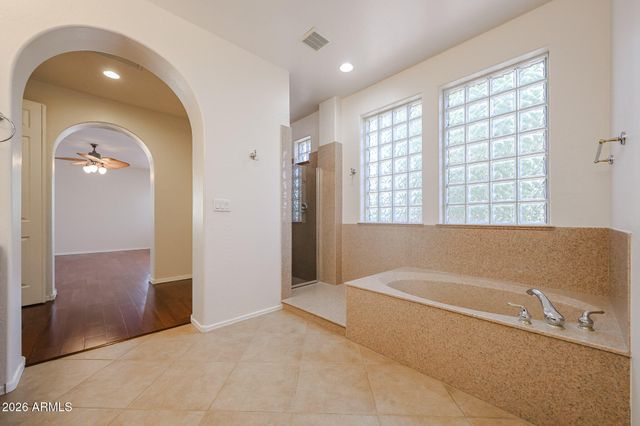 2407 E GLACIER Place, Chandler, AZ 85249