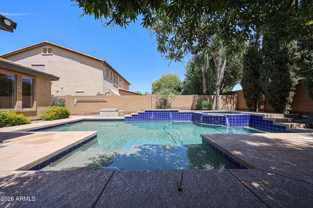2407 E GLACIER Place, Chandler, AZ 85249