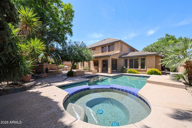 2407 E GLACIER Place, Chandler, AZ 85249