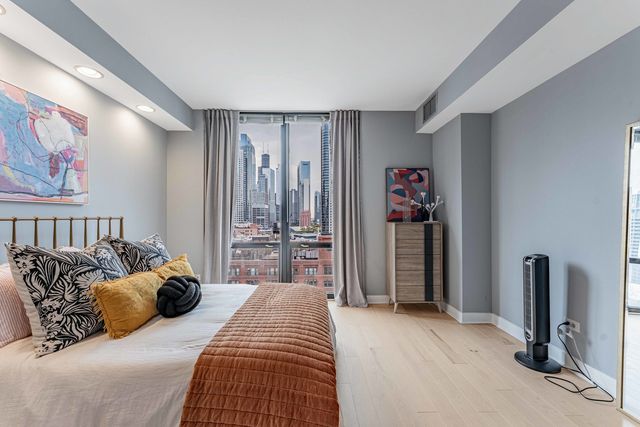 435 W Erie Street 1305, Chicago, IL 60654
