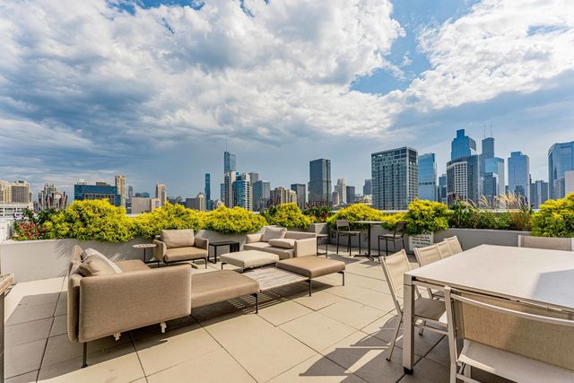 435 W Erie Street 1305, Chicago, IL 60654