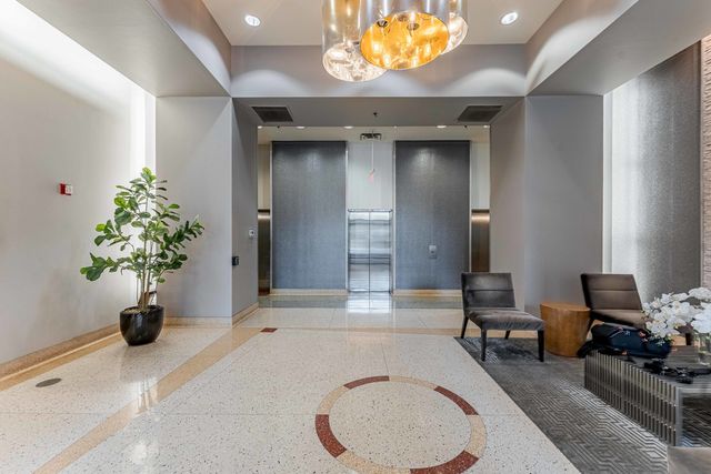 435 W Erie Street 1305, Chicago, IL 60654