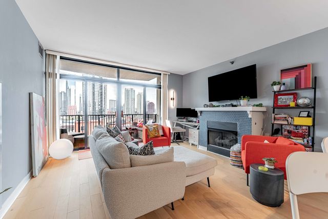 435 W Erie Street 1305, Chicago, IL 60654