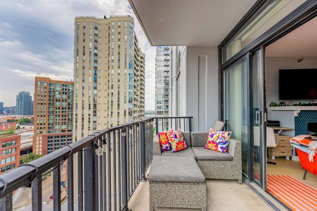 435 W Erie Street 1305, Chicago, IL 60654