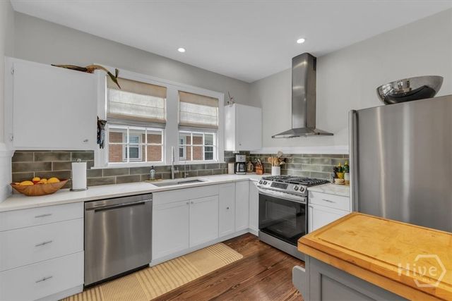 1530 E 51st Street, Savannah, GA 31404