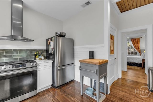 1530 E 51st Street, Savannah, GA 31404