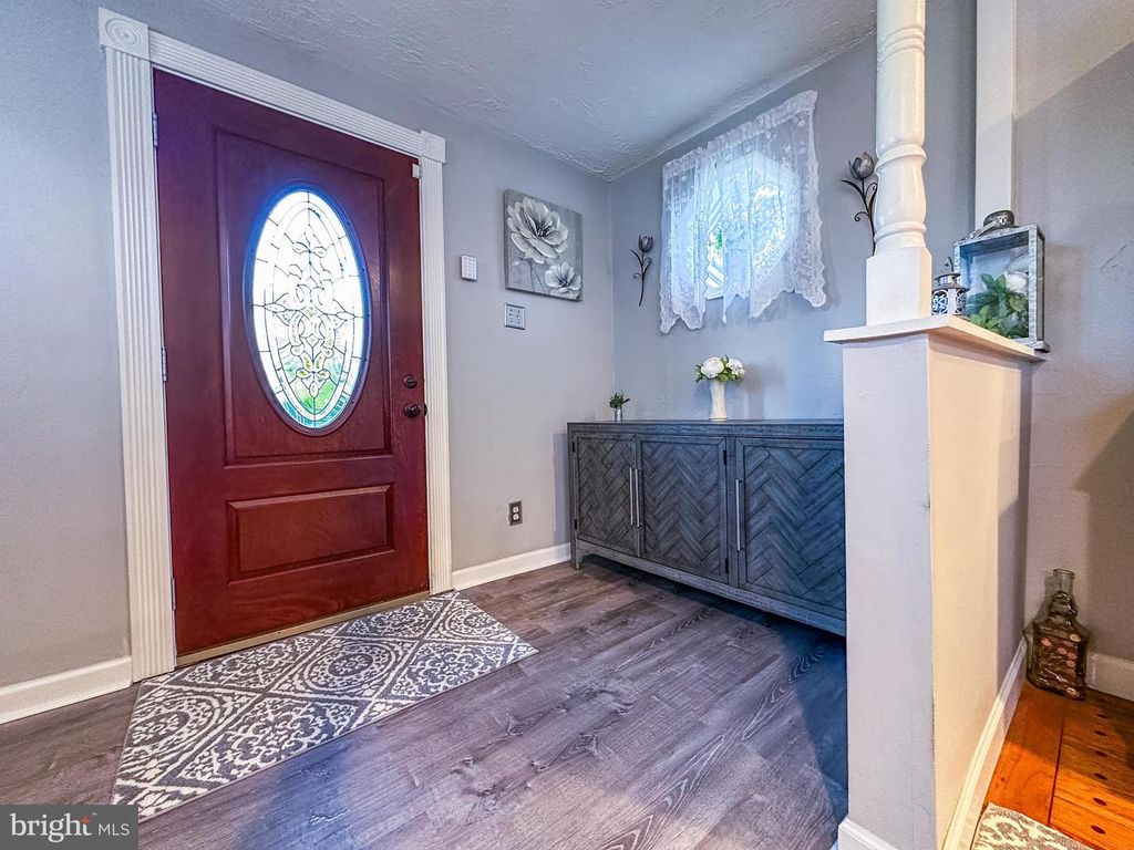 31 SWATHMORE AVE, Gloucester City, NJ 08030