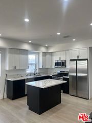 212 E 29th Street 214 1/2, Los Angeles, CA 90011