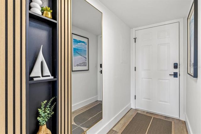 437 CERROMAR LANE 424, Venice, FL 34293
