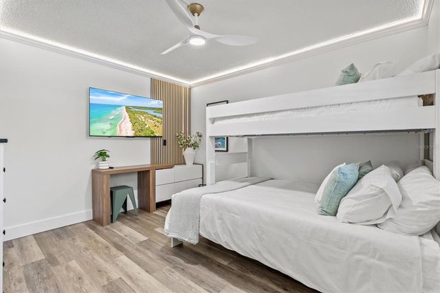 437 CERROMAR LANE 424, Venice, FL 34293
