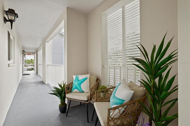 437 CERROMAR LANE 424, Venice, FL 34293
