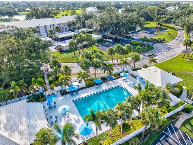 437 CERROMAR LANE 424, Venice, FL 34293