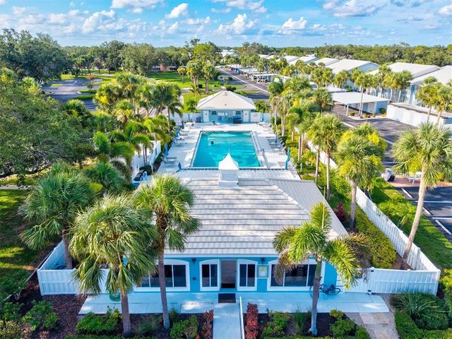 437 CERROMAR LANE 424, Venice, FL 34293