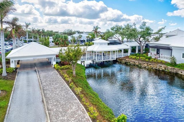 437 CERROMAR LANE 424, Venice, FL 34293