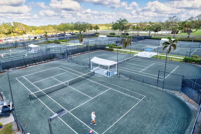 437 CERROMAR LANE 424, Venice, FL 34293