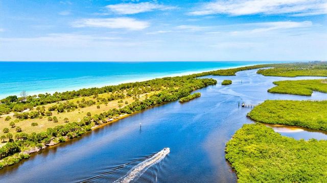 437 CERROMAR LANE 424, Venice, FL 34293