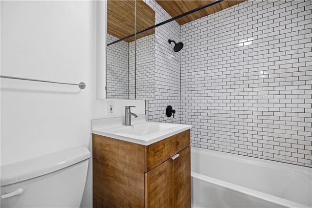 6308 W 80th Terrace, Overland Park, KS 66204