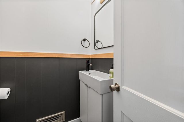 6308 W 80th Terrace, Overland Park, KS 66204