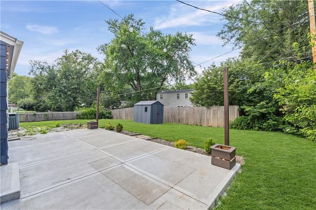 6308 W 80th Terrace, Overland Park, KS 66204