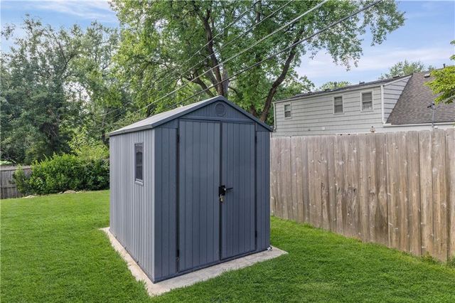 6308 W 80th Terrace, Overland Park, KS 66204