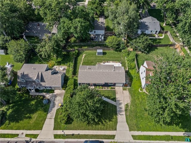 6308 W 80th Terrace, Overland Park, KS 66204