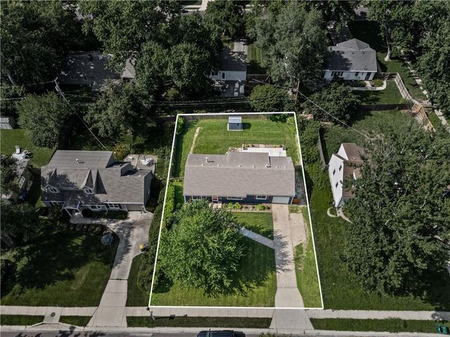 6308 W 80th Terrace, Overland Park, KS 66204
