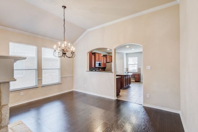 909 Grant Street, Burleson, TX 76028