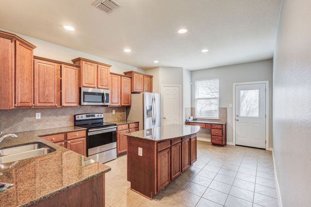 909 Grant Street, Burleson, TX 76028