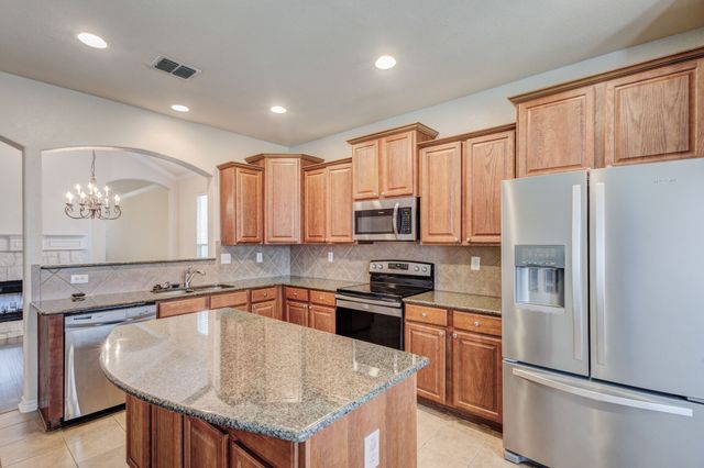 909 Grant Street, Burleson, TX 76028