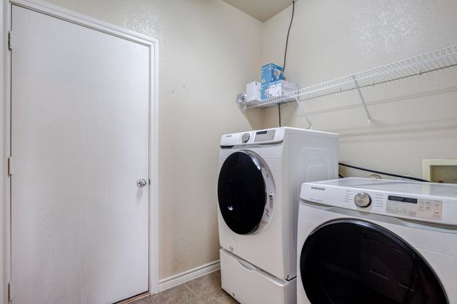 909 Grant Street, Burleson, TX 76028