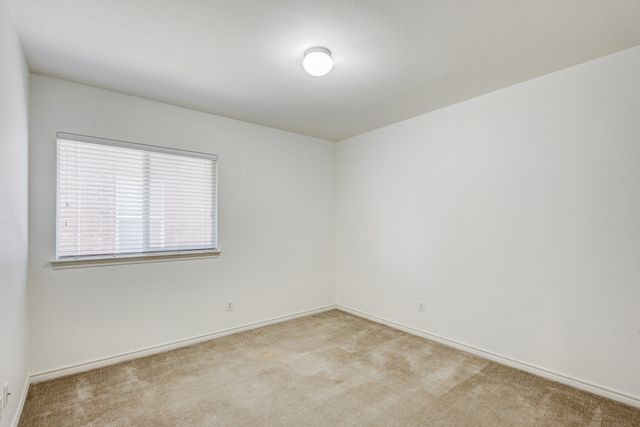 909 Grant Street, Burleson, TX 76028