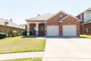 909 Grant Street, Burleson, TX 76028