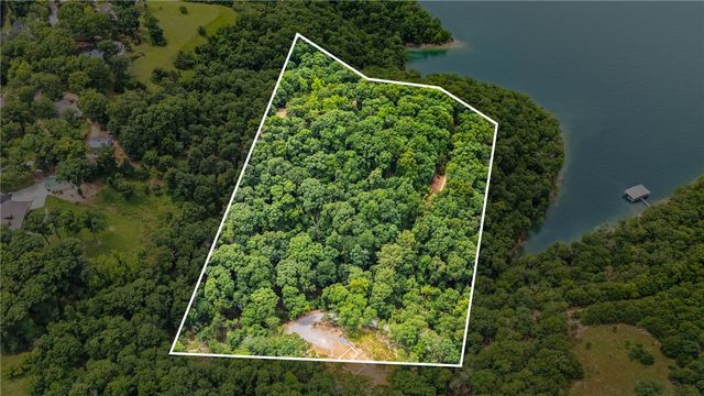 L1-8 Sunset Drive, Eureka Springs, AR 72631