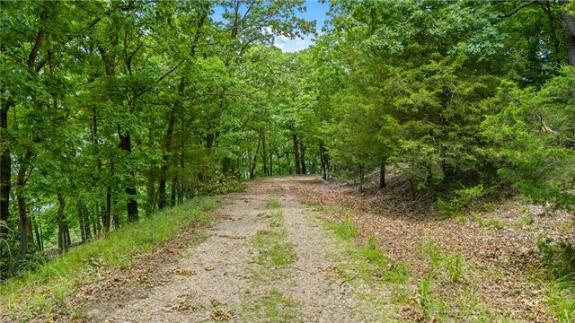 L1-8 Sunset Drive, Eureka Springs, AR 72631