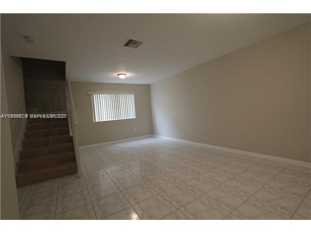 6761 NW 182nd St 104, Hialeah, FL 33015