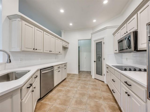 2901 Danielle Terrace, Moore, OK 73160