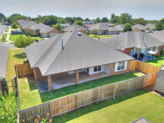 2901 Danielle Terrace, Moore, OK 73160