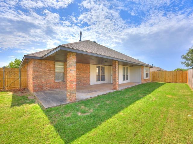 2901 Danielle Terrace, Moore, OK 73160
