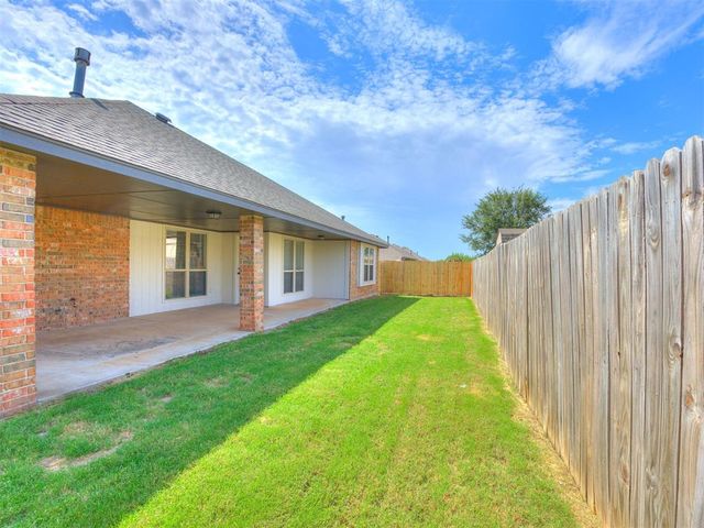 2901 Danielle Terrace, Moore, OK 73160