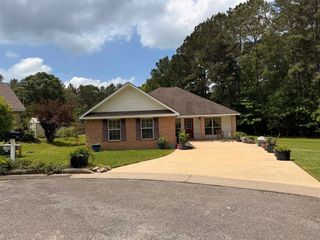 105 Brookdale Circle, Woodville, TX 75979