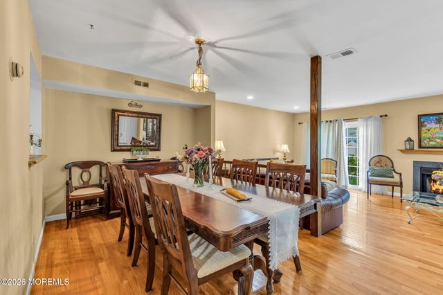 320 Harvard Place 320, Morganville, NJ 07751