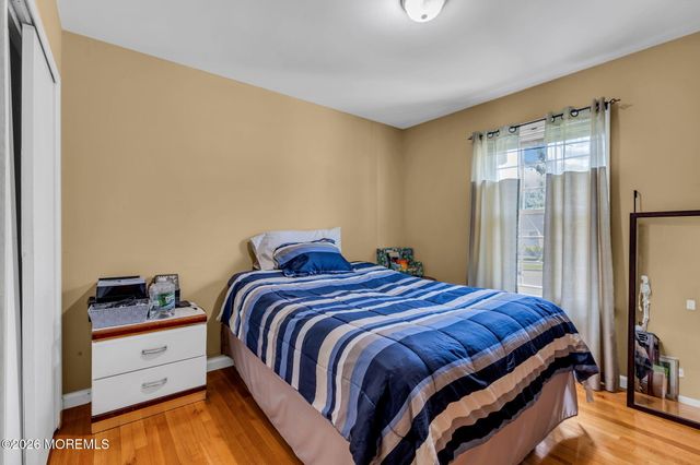 320 Harvard Place 320, Morganville, NJ 07751